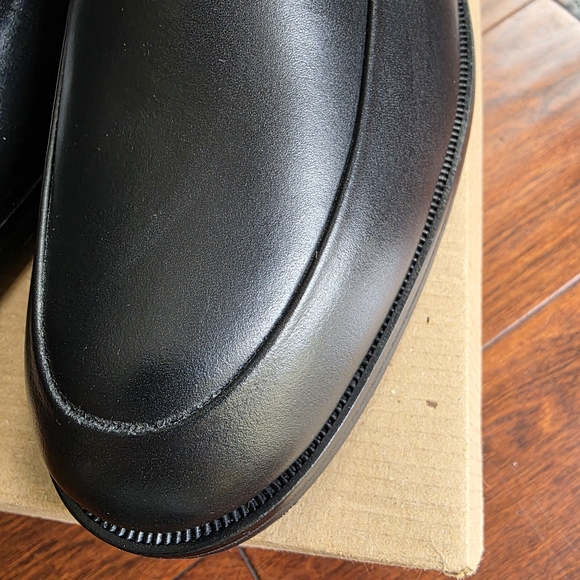 Classic Black Men's Loafers - Picture 10 of 11